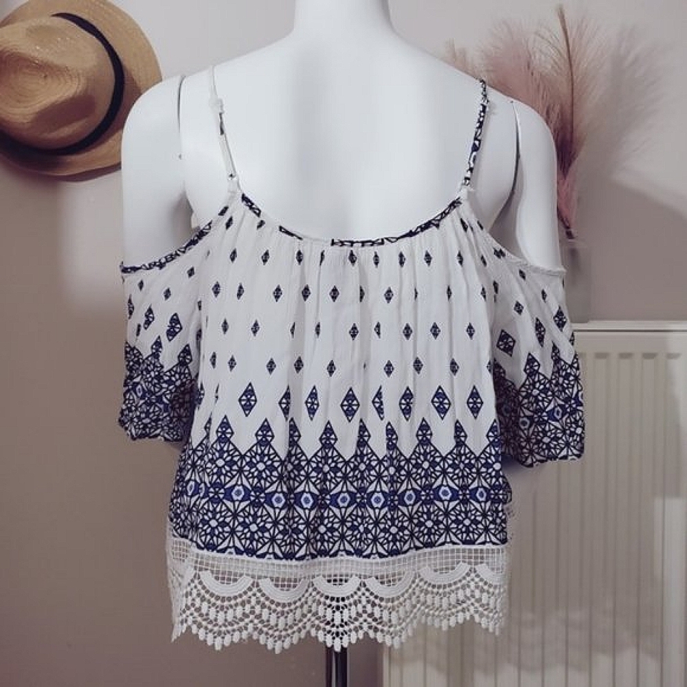 H&M Paisley Off the Shoulder Embroidered Boho Top